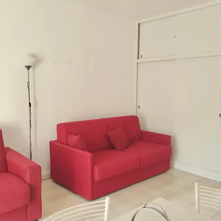 3 Beds With Common Swimming-pool In